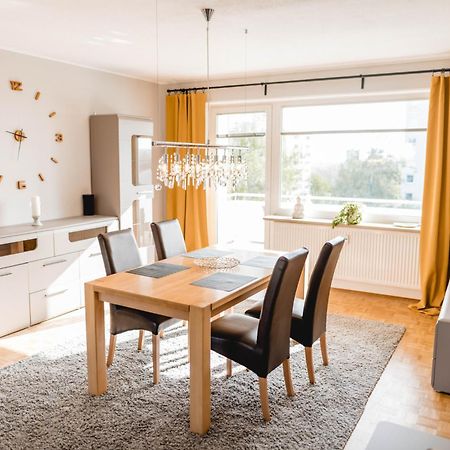 באיירוט Me Homes - Grosse Moderne Designer-Wohnung Fuer Urlaub Und Business - Mit Kueche, Buero, Balkon Und 2 Parkplaetzen מראה חיצוני תמונה