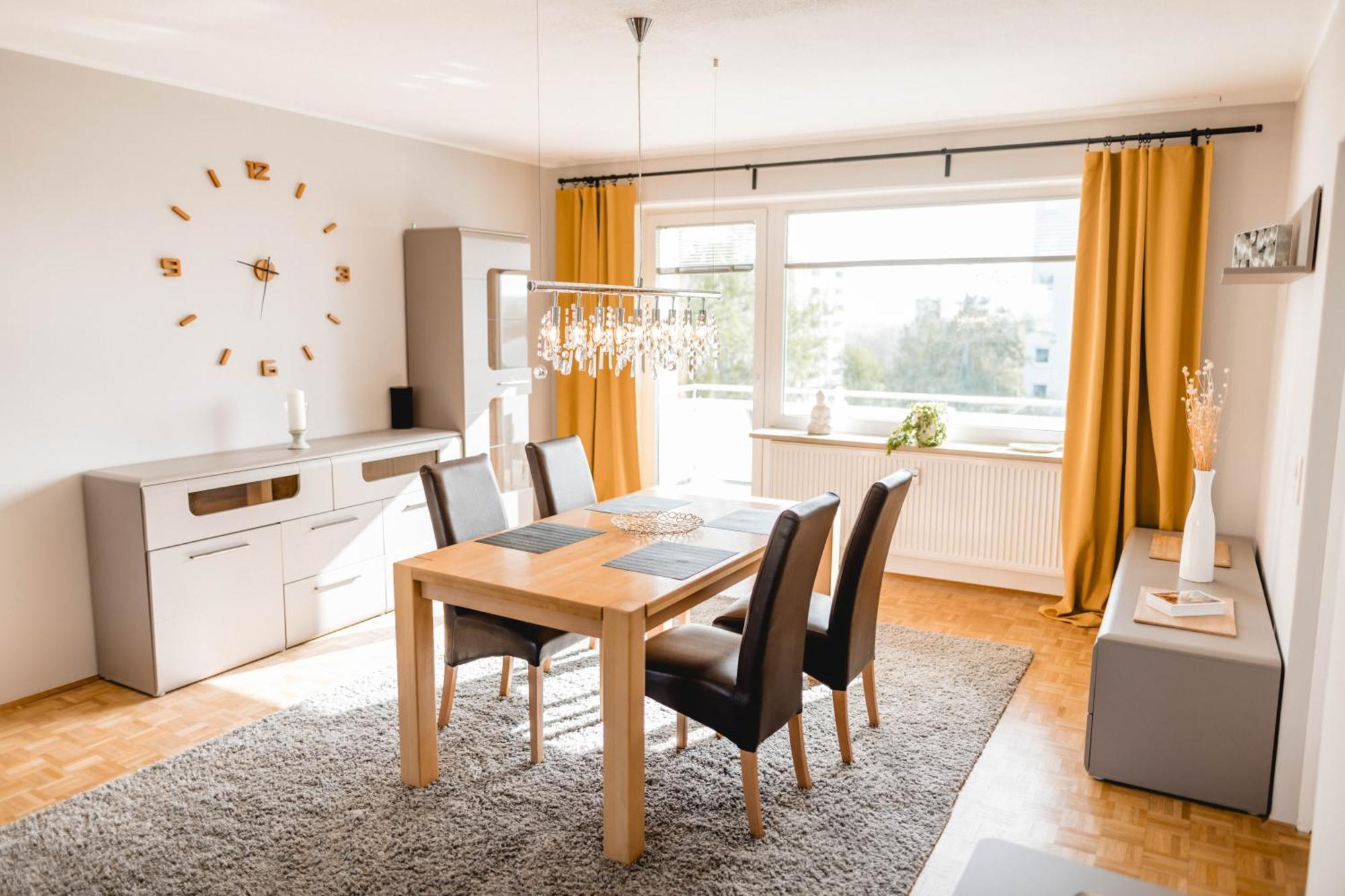 באיירוט Me Homes - Grosse Moderne Designer-Wohnung Fuer Urlaub Und Business - Mit Kueche, Buero, Balkon Und 2 Parkplaetzen מראה חיצוני תמונה
