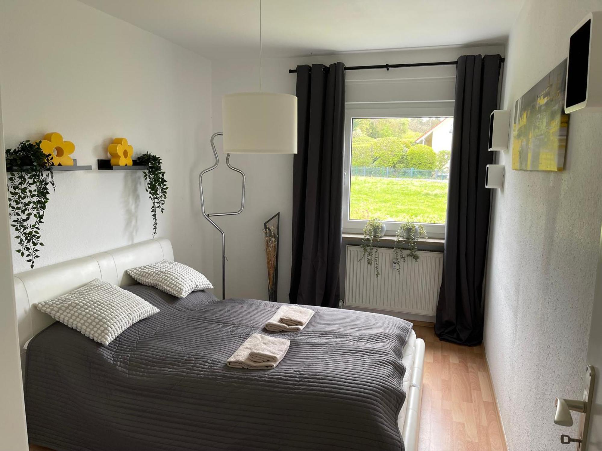 באיירוט Me Homes - Grosse Moderne Designer-Wohnung Fuer Urlaub Und Business - Mit Kueche, Buero, Balkon Und 2 Parkplaetzen מראה חיצוני תמונה